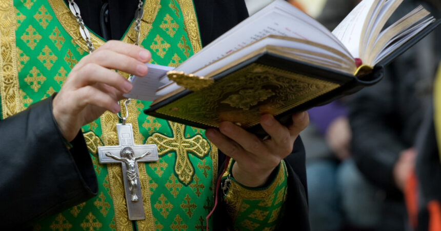 sfantul ioan gura de aur 2025 sarbatorit pe 13 noiembrie cum explica preotul superstitia celor 13 zile de ghinion 69157fa97aa74