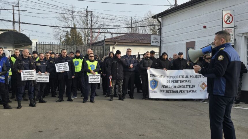sindicatele anunta proteste in penitenciarele din tara politistii anunta ca vor refuza munca suplimentara 69246ee057d0e