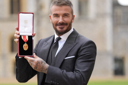 sir david beckham starul fotbalului englez a fost innobilat de regele charles 690a73aa34a05