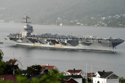 sua concentreaza forte navale masive in apele din jurul americii latine peste 4 000 de militari si un portavion trimisi in caraibe 6906251a68ea1