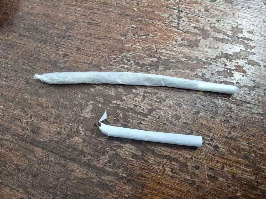 substante suspecte descoperite de jandarmi pe plaja modern doi barbati condusi la sediul unitatii pentru verificari 69230161ae8f7