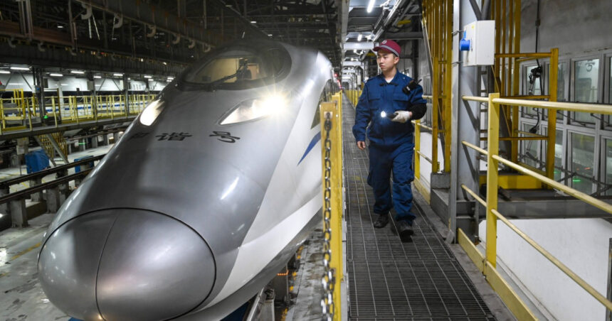 tragedie feroviara in china 11 morti si doi raniti dupa ce un tren de testare a lovit muncitorii pe sine 6927f838497c1