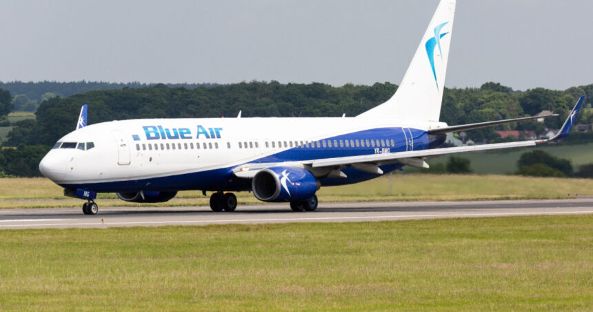 trei avioane blue air au fost vandute si vor functiona ca hoteluri si restaurante vom mai vedea aeronave pe soselele romaniei 69160fb95e971