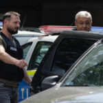 trei condamnati celebri ies din inchisoare sebastian vladescu ionut costea si darius valcov eliberati pentru prescriptia faptelor 690a27cb2f655