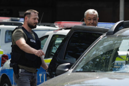 trei condamnati celebri ies din inchisoare sebastian vladescu ionut costea si darius valcov eliberati pentru prescriptia faptelor 690a27cb2f655