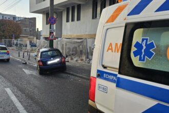 un politist baut a provocat accidentul cu 4 masini implicate in centrul orasului constanta a fugit de la fata locului 690732a0698e5