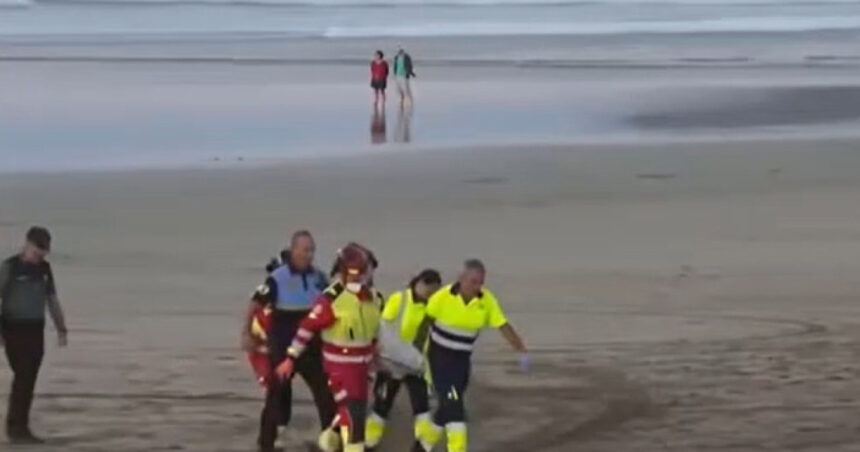 un roman aflat in vacanta in canare a murit chiar de ziua lui a intrat in valurile uriase si nu a putut fi salvat 6908cf225f007