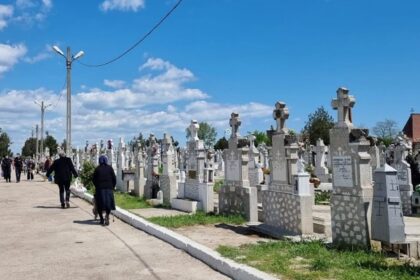 un talhar proaspat eliberat din penitenciar a batut si jefuit o femeie care se afla la mormantul fiului ei in cimitirul central din constanta 691ef4033853c