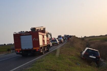 update trei autoturisme s au ciocnit pe podul de la intarea in cumpana o fetita de 6 ani a ajuns la spital 692009d850f35
