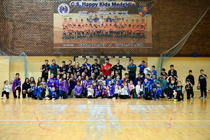 victorie pentru cs medgidia si multe jucarii donate copiilor nevoiasi 692c606d4848f