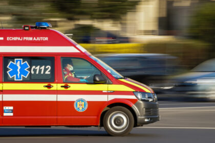 video barbat decedat in ambulanta in timpul unui transfer intre doua cladiri ale spitalului targu jiu 691c80aebec99