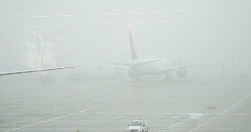 video ceata blocheaza aeroportul din craiova mai multe curse au fost anulate 69185065cc79b