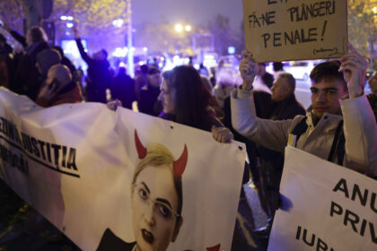 video demonstratie in fata iccj impotriva liei savonea vrem justitia corecta inapoi decizii gresite cimitire ticsite 691787ea88caf