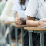 video emotii pentru viitorii medici peste 10 000 de candidati sustin astazi examenul de rezidentiat mesajul ministrului sanatatii 6919a54c2ba4e