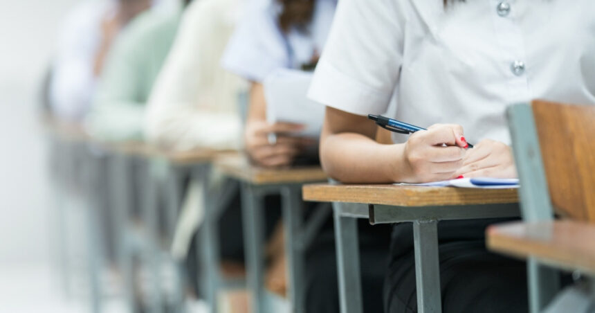 video emotii pentru viitorii medici peste 10 000 de candidati sustin astazi examenul de rezidentiat mesajul ministrului sanatatii 6919a54c2ba4e