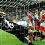 Dani Coman dezvăluie un avantaj surprinzător în confruntarea cu Emilian Dolha: mărturisirea fostului portar, la Poveștile Sport.ro 15 video exclusiv marele plus al lui dani coman in fata lui emilian dolha ce a recunoscut fostul portar la povestile sport ro 69060180499b9