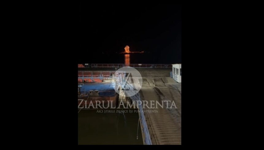 video exclusiv momentul in care este distrusa infrastructura vamala din portul orlivka in zona isaccea trecerea cu bacul spre ucraina este inca oprita 6921b6cfb176d