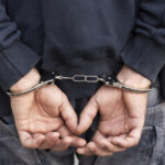 video fata de 14 ani agresata sexual in curtea unei biserici din sectorul 3 suspectul a muscat un politist in momentul retinerii 6911df917e180