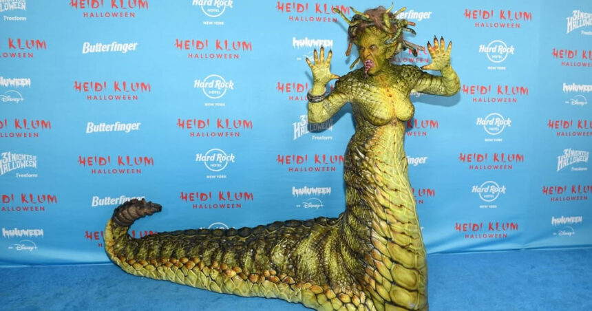 video heidi klum a devenit personajul mitic meduza la petrecerea de halloween 2025 imagini cu transformarea spectaculoasa 6909ade6f03d2