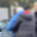 video inca un livrator strain a fost agresat in bucuresti un tanar a incercat sa i fure scuterul dar a fost imobilizat 6916055c07c24