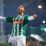 video liviu antal la la la la la celebrare fantastica a fanilor dupa al optulea meci consecutiv cu gol pentru roman 69084c9ccba49