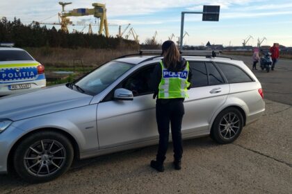video mangalia sofer beat si fara permis nu a acordat prioritate unui pieton politistii l au saltat direct de pe strada 691d8a1904979