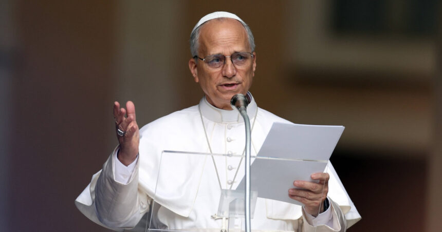 video primul turneu al papei leon al xiv lea suveranul pontif in sosete in moscheea albastra din istanbul 692af3036bb93