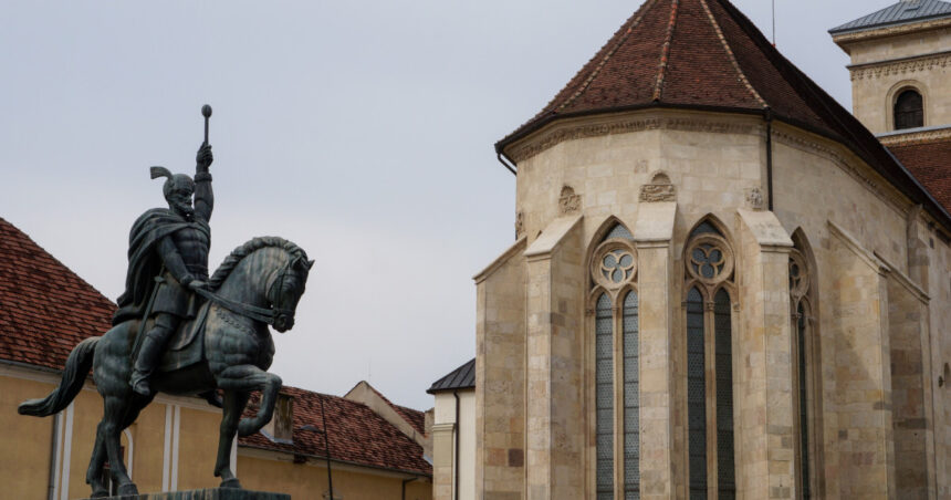 video puterea si opozitia prezente la manifestatiile de 1 decembrie din alba iulia ce lideri vor fi in capitala unirii 692c32e72970b