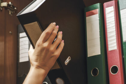 video romania nota 3 la digitalizare in ue primariile aloca sume uriase pentru dosare cu sina plicuri si hartie edilii dau vina pe guvern 692aa92ed809c