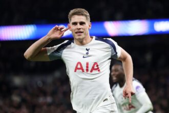 video s a transformat in lionel messi thomas frank savuros dupa golul fabulos al lui van de ven 690af31bec13e