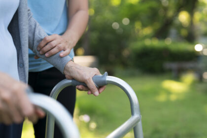 video sindromul italia prezentat in new york times badantele se intorc acasa bolnave psiholog apar depresia si sentimentul de vinovatie 690788312f24c