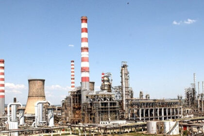 video statul roman renunta la preluarea rafinariei lukoil vanzarea va fi facuta in doua etape surse 691dd2104ed94