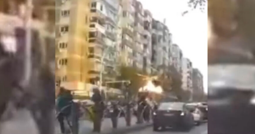 video tramvai cuprins de flacari in capitala 690c8b6ee7d31