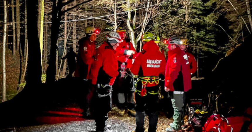 video turist disparut in masivul bucegi salvamontisti din brasov si rasnov il cauta dupa ce a semnalat hipotermie severa 692426c6c59f4