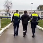 video un barbat din mangalia prins conducand haotic in cartierul colonisti avea o alcoolemie uriasa si a fost retinut de politisti 691d8312cde9e