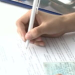 video un contabil a furat 1 200 000 de lei de la doua scoli din sectorul 5 pentru care lucra procurorii au efectuat joi trei perchezitii 690c684a15f09