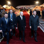 video vladimir putin primit cu vulturi dresati cai si caini de paza in kirgizstan ceremonie grandioasa pentru liderul rus 6925dac8d4c76