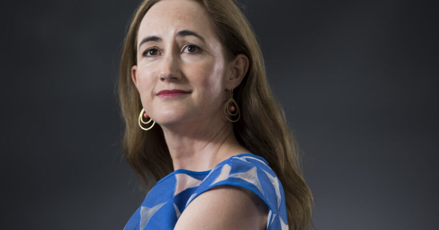 a murit scriitoarea britanica sophie kinsella autoarea seriei la cumparaturi 69398f9c88843