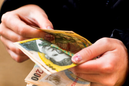 analiza economia romaneasca da semne de oboseala dupa un an dificil cresterea din t4 ar putea salva finalul de an 6932ea2bd2baf