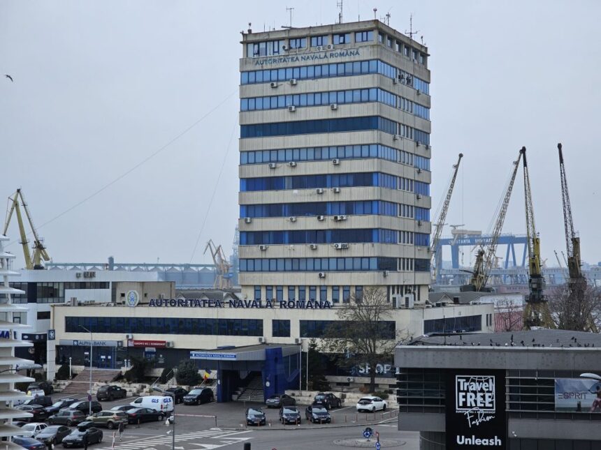 angajatul capitaniei care a primit mita de la capitanii navelor condamnat definitiv 6944805eca823