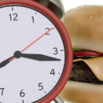 ar trebui sa luam cina mai devreme in timpul iernii de ce momentul mesei de seara poate fi mai important decat credeti 6931671fcc6af