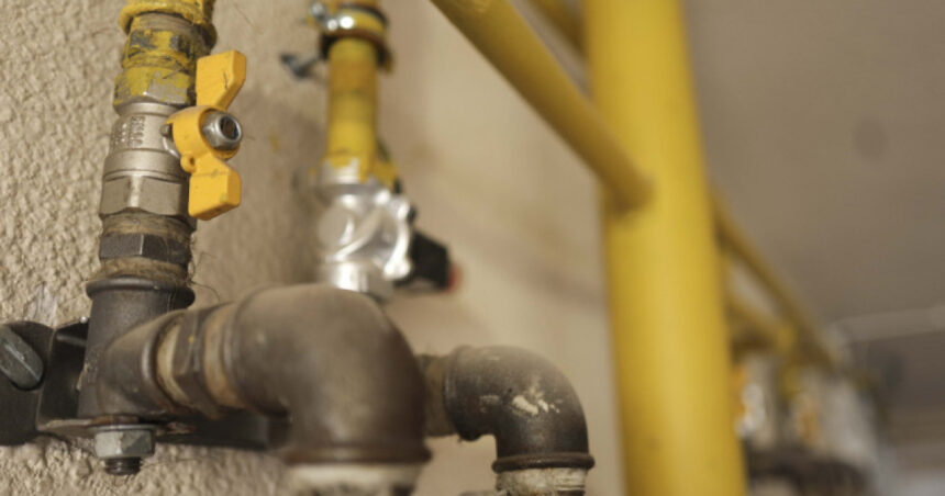 avarie la o retea de gaze din sectorul 1 al capitalei distrigaz a oprit furnizarea pentru aproape 500 de clienti cand va fi reluata 69392d2a90ea0