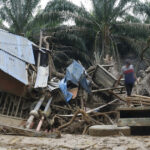 bilant tragic in indonezia 950 de morti si 5 000 de raniti dupa inundatii si alunecari de teren 693694c141833
