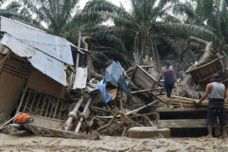 bilant tragic in indonezia 950 de morti si 5 000 de raniti dupa inundatii si alunecari de teren 693694c141833