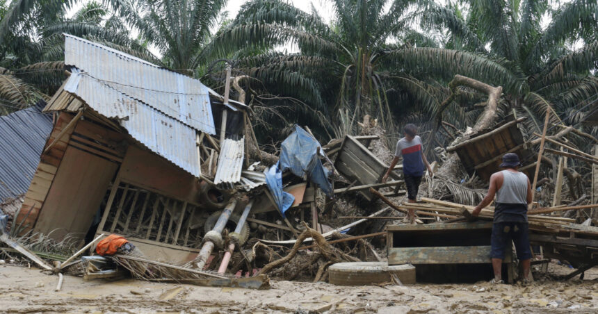 bilant tragic in indonezia 950 de morti si 5 000 de raniti dupa inundatii si alunecari de teren 693694c141833