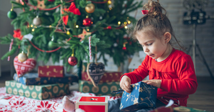 cand vine mos nicolae in ce seara se pregatesc ghetele care este semnificatia nuielusei in traditia romaneasca 692e7378ed1b0