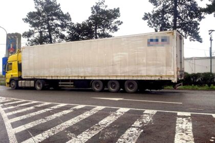 captura record la frontiera negru voda iata ce au gasit politistii intr un camion inmatriculat in turcia 6937f61827269