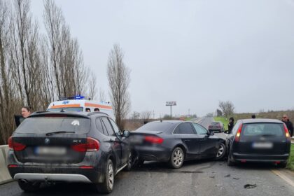 carambol cu 4 autoturisme la iesire din mangalia aproape de herghelie 6947eb3875f52