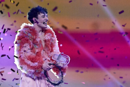 castigatorul eurovision 2024 returneaza trofeul pentru a protesta impotriva includerii israelului in concurs ceva e profund gresit 693c837649f06