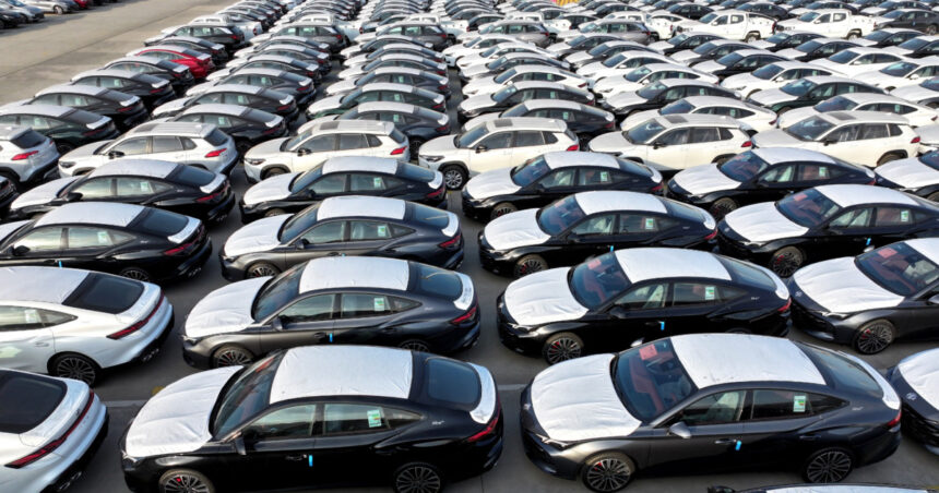 china umple lumea cu masini pe benzina pe care nu le poate vinde acasa exporturi uriase ajung in europa de est si africa reuters 692e9dbbb5746